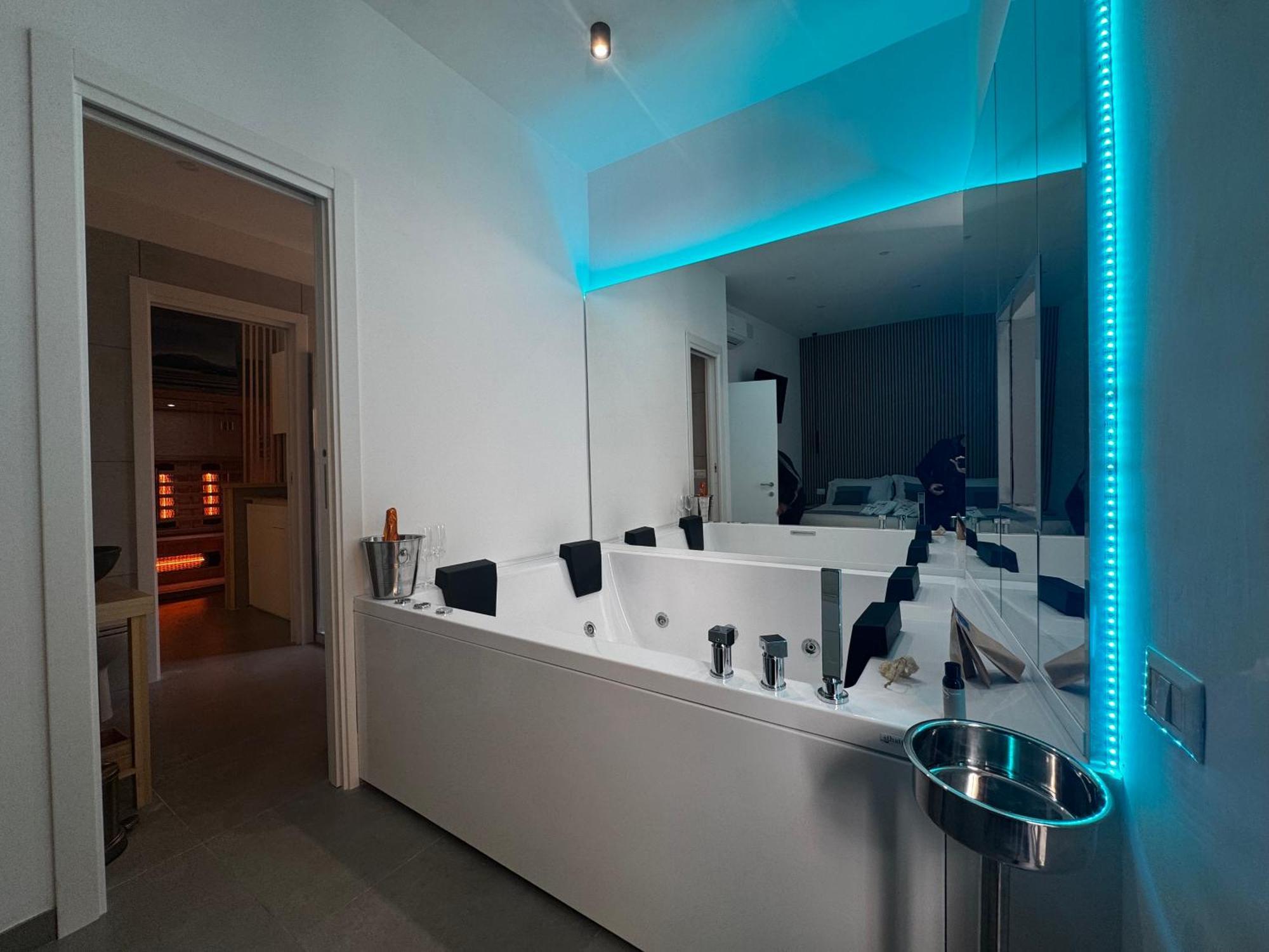 Scugnizzo Apartment เนเปิลส์ ภายนอก รูปภาพ