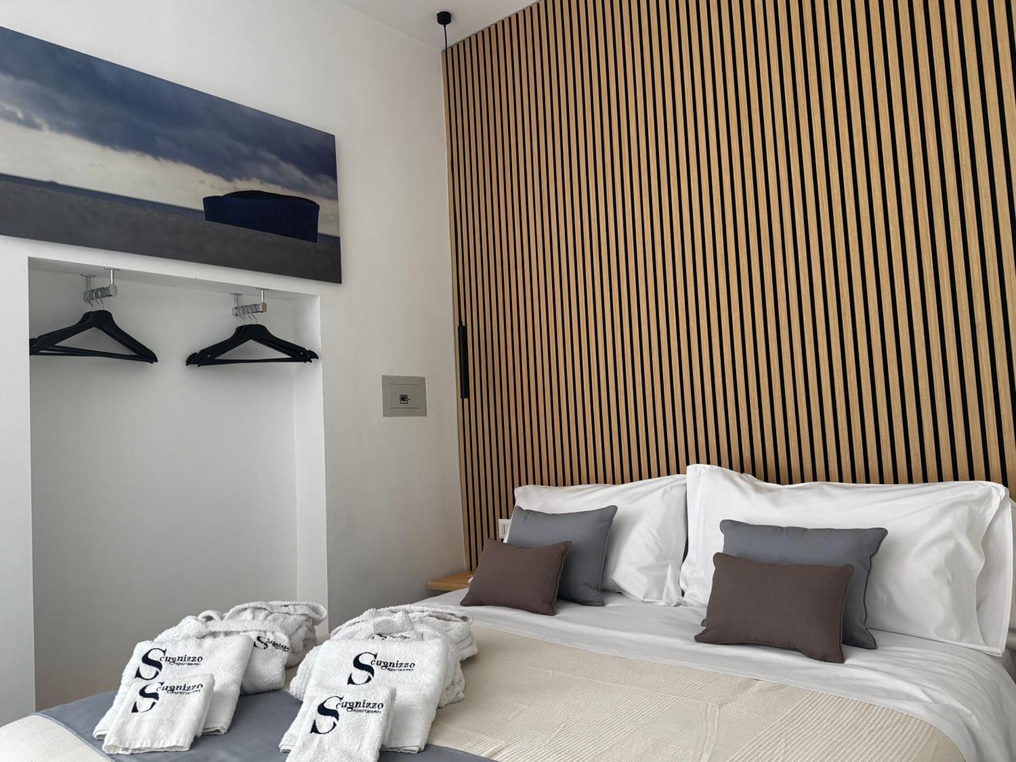 Scugnizzo Apartment เนเปิลส์ ภายนอก รูปภาพ